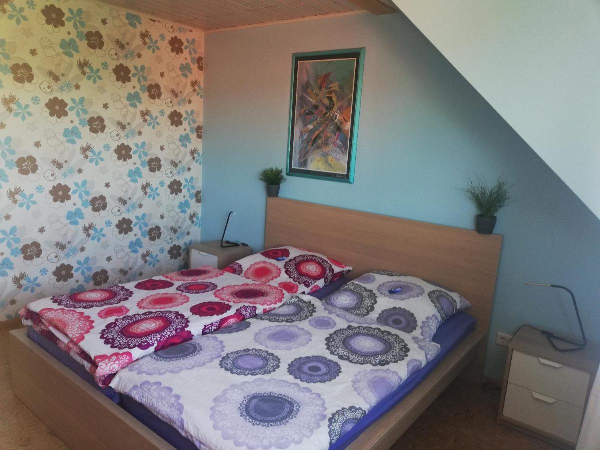 Anna - neue Ferienwohnung mit Blick ins Grüne Ober-Abtsteinach Exterior foto